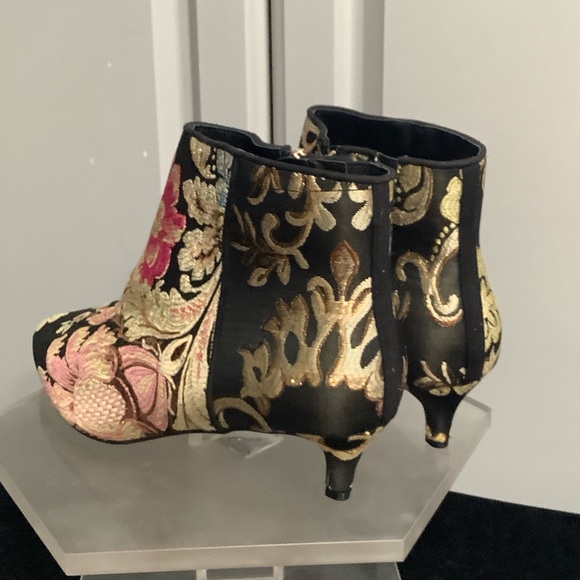 COMFORTVIEW Women’s The Meredith Bootie Floral Embroidered Ankle Boots 10W - Picture 8 of 15